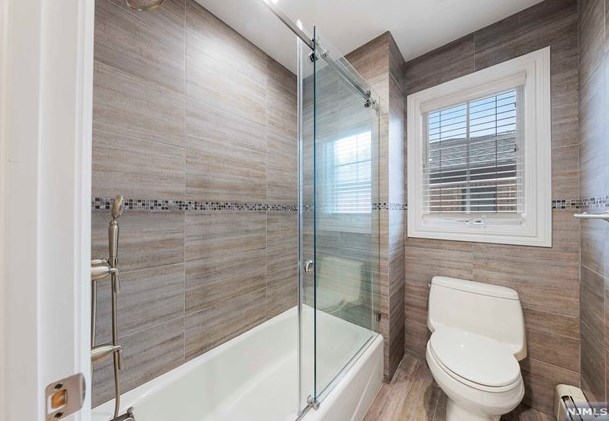 1107 Harvard Pl, West Fort Lee NJ  07024-1627 exterior