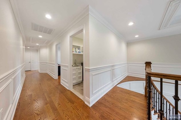 1107 Harvard Pl, West Fort Lee NJ  07024-1627 exterior