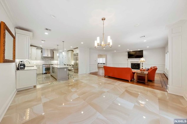 1107 Harvard Pl, West Fort Lee NJ  07024-1627 exterior