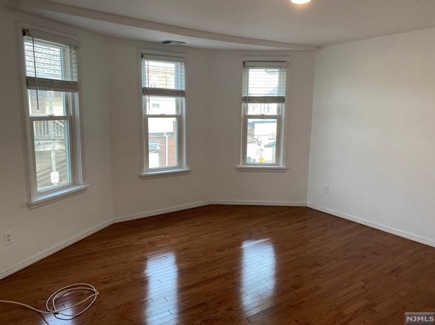 609 Valley Brook Ave #2, Lyndhurst, NJ 07071