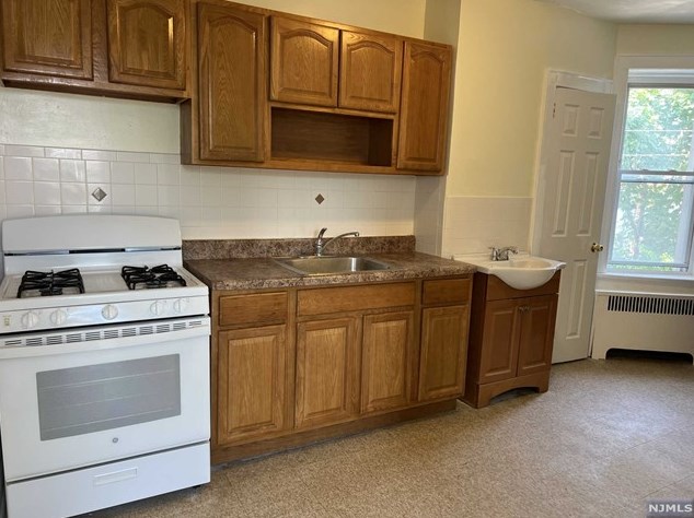 159 Westminster Pl #3, Lodi, NJ 07644