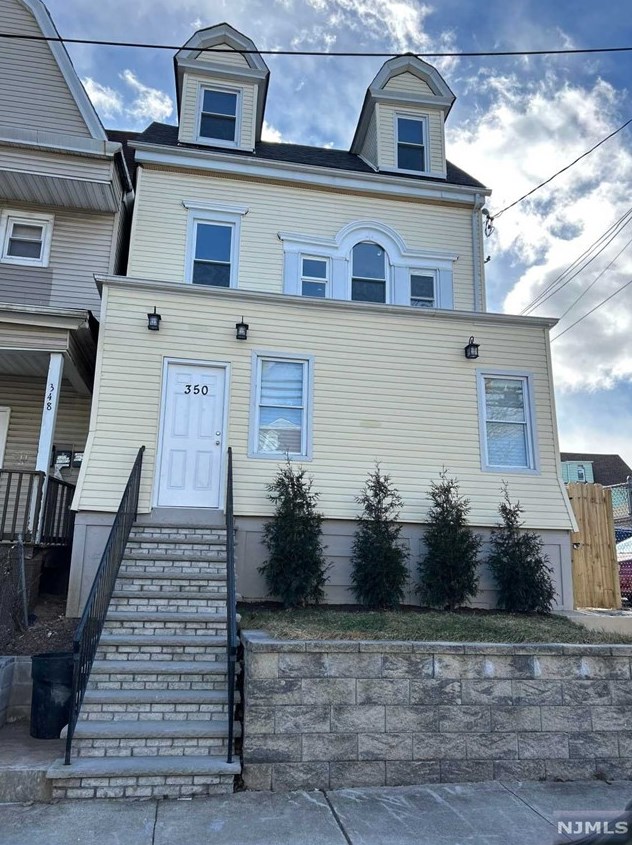 350 13th Ave #2, Newark, NJ 07103