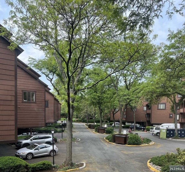 26 Marina Ky, Secaucus, NJ 07094