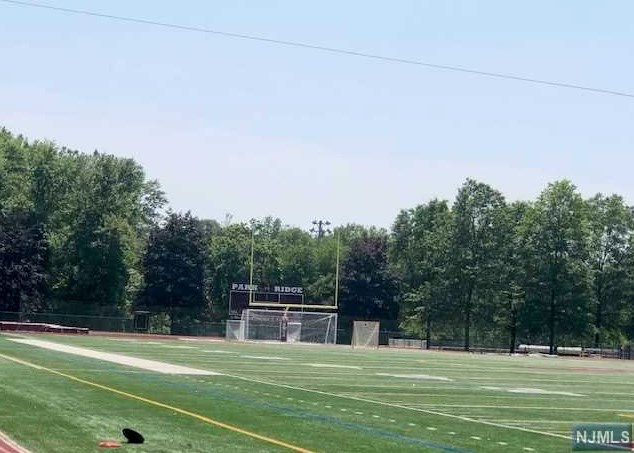 131 Midland Ave, Park Ridge NJ 07656-1623 exterior