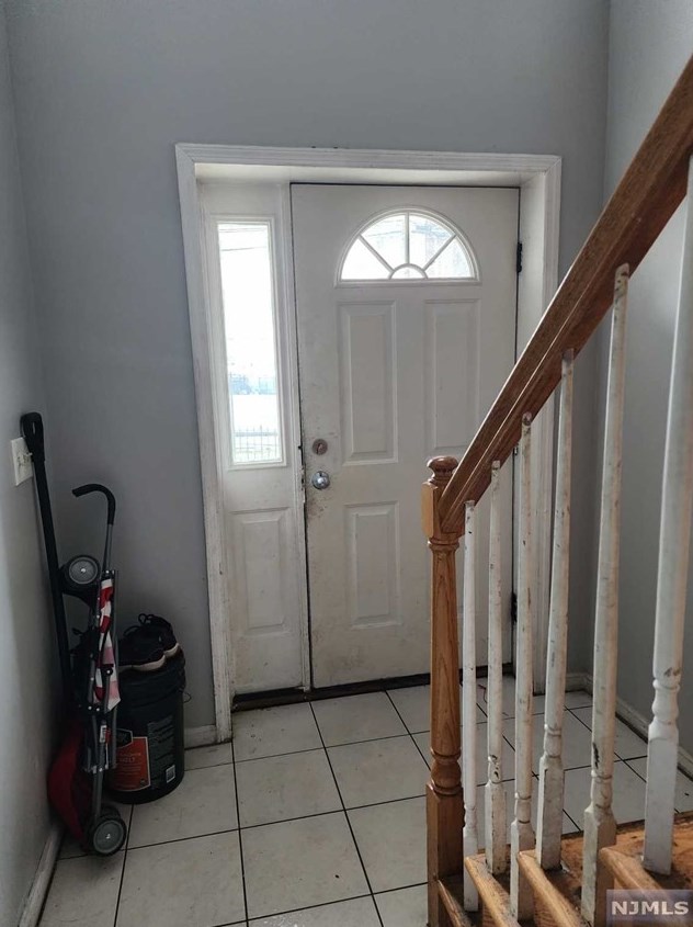 313-315 S 6th St #3rd Floor, Newark, NJ 07103