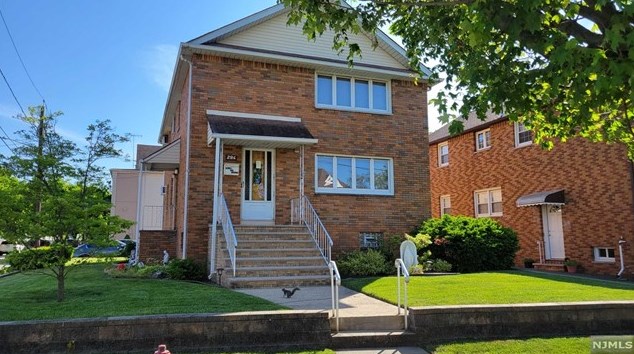 286 Maple Ave, Wallington, NJ 07057