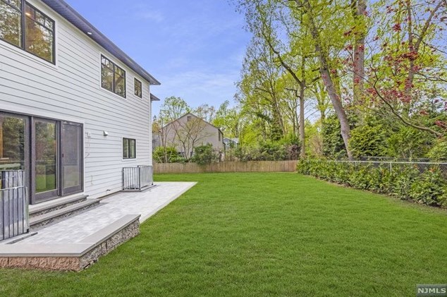 181 Elm St, Tenafly NJ  07670-3032 exterior