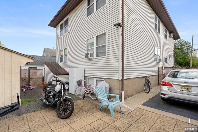 131 Liberty St, Lodi NJ  07644-3212 exterior