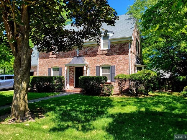 149 Phelps Ave, Cresskill, NJ 07626