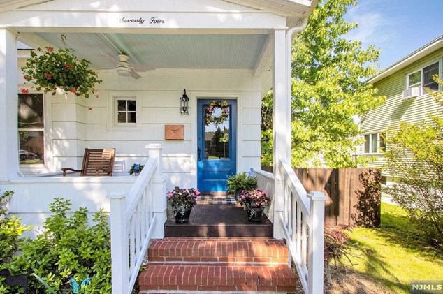 74 Rivervale Rd, Park Ridge, NJ 07656