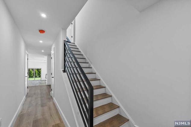 2400 5th St, West Fort Lee NJ  07024-7812 exterior