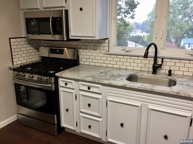 207 Wortendyke Ave, Emerson NJ  07630-1142 exterior