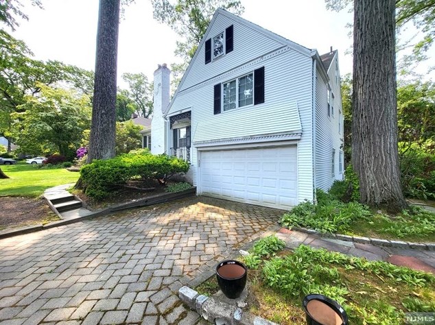 388 Beveridge Rd, Ridgewood, NJ 07450