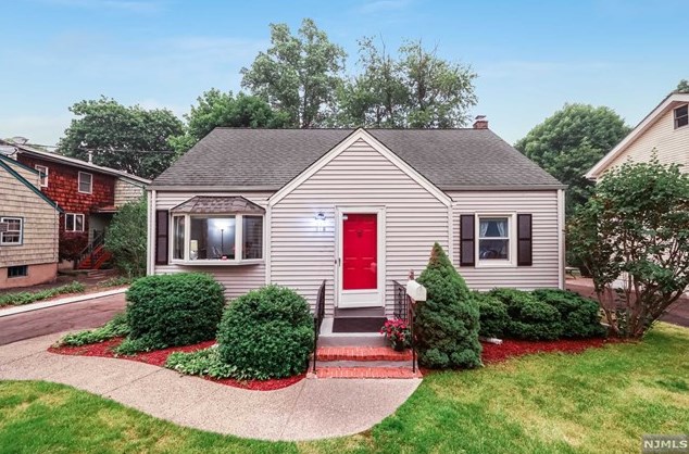 119 Somerville Rd, Ridgewood, NJ 07450