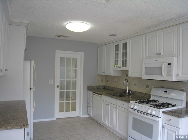 39 Smt St, Englewood NJ 07632-2030 exterior