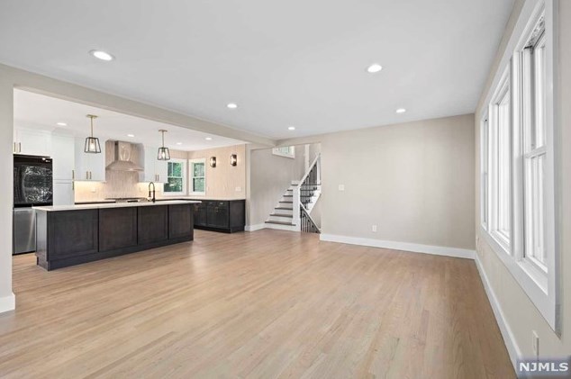 4 Sweetwood Ct, West Caldwell, NJ 07006