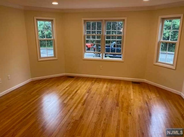 292 Hemlock Ter #1, Teaneck, NJ 07666