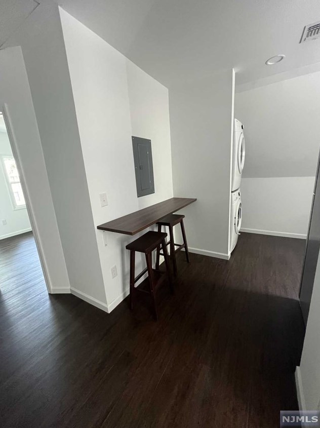 16 Maple St #2f, Closter, NJ 07624