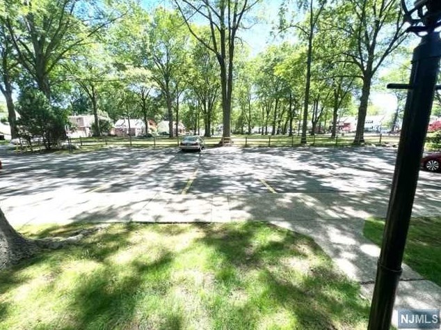 130 Glenbrook Pkwy #8d, Englewood, NJ