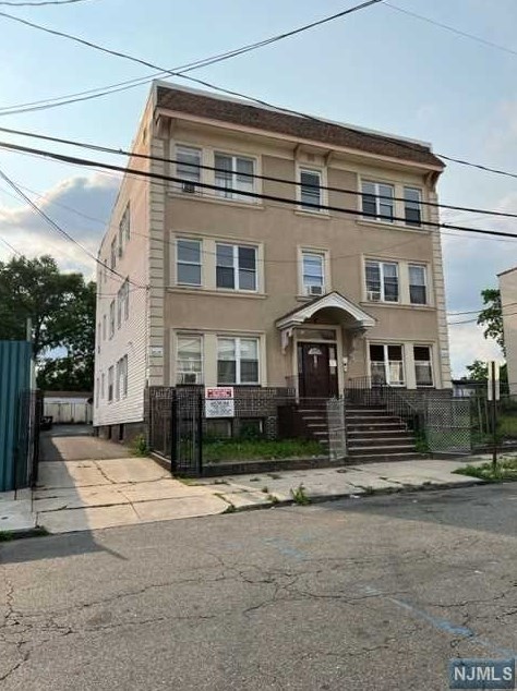 179-181 22nd St #apt. 2, Irvington, NJ 07111