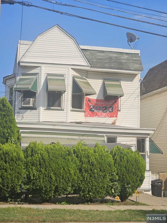 526 Schuyler Ave, Kearny, NJ 07032