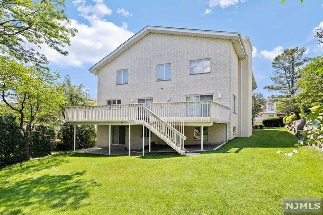 307 Center St, Englewood, NJ 07632