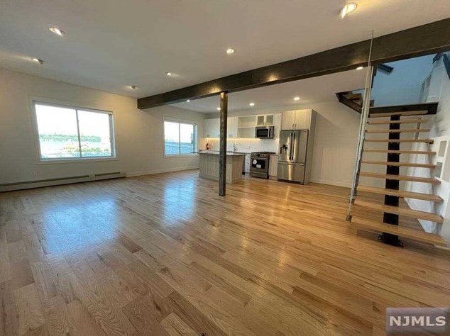 9009 Riverside Pl #3, North Bergen, NJ 07047