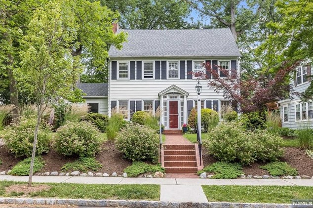 19 Yale Ter, Montclair, NJ 07042