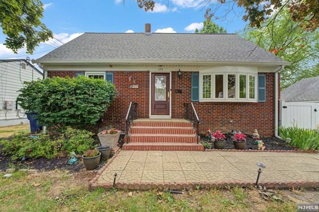 134 Wilson St, Hackensack NJ  07601-2939 exterior