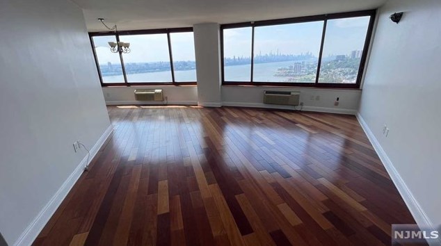 100 Old Palisade Rd Apt 2506, West Fort Lee, NJ 07024