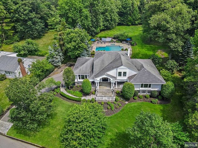 140 Devon Rd, Tenafly, NJ 07670-3127