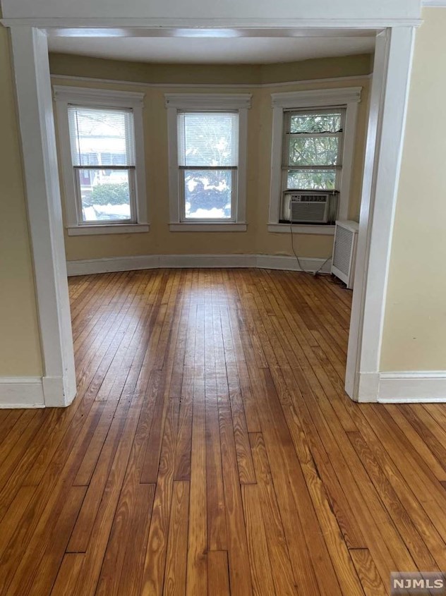 16 Ethelbert Pl, Ridgewood, NJ 07450
