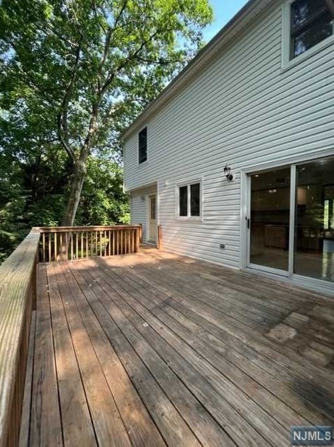 68 Wilson Pl, Closter, NJ 07624