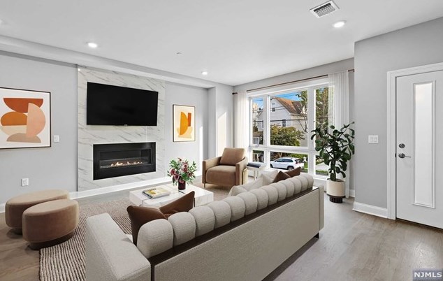 57 Lincoln Ave #a, Cliffside Park, NJ 07010
