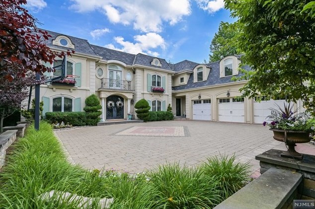 171 Chestnut St, Englewood, NJ 07632