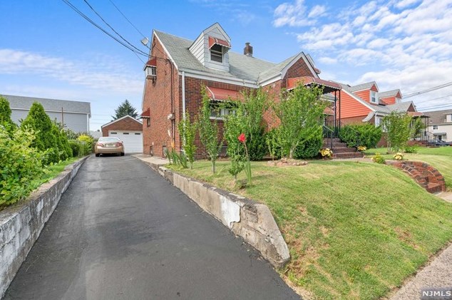 355 Outwater Ln, Saddle Brook, NJ 07663-6341