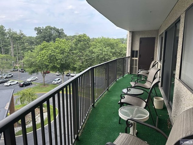 521 Piermont Ave #401, Westwood, NJ 07675