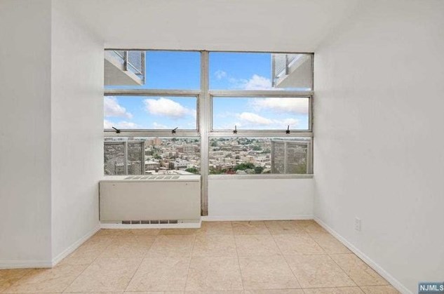 6050 Kennedy Blvd E #20f, West New York, NJ