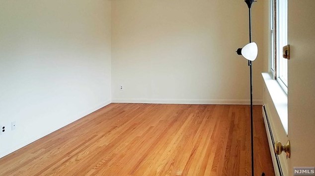 613 2 Ave, Lyndhurst NJ 07071-1219 exterior