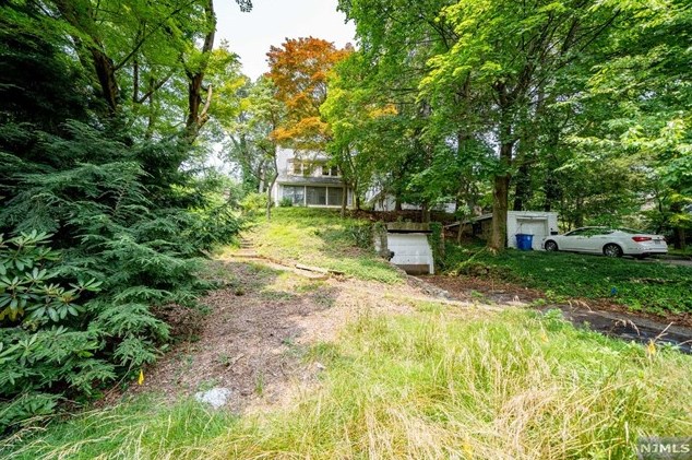 15 Ravine Rd, Tenafly NJ  07670-2124 exterior