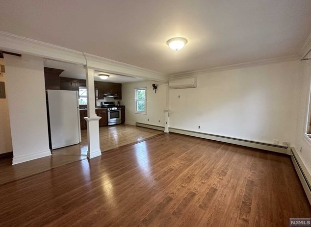 28 La Salle Ave, Clifton, NJ 07013
