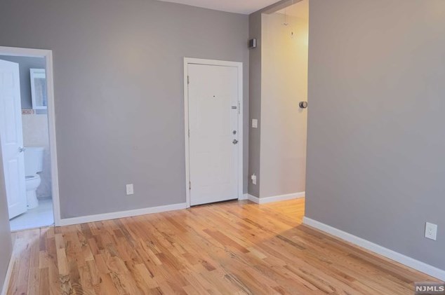 201 12th Ave, Newark NJ  07107-1453 exterior