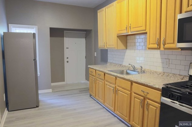 199-201 12th Ave, Newark, NJ 07107