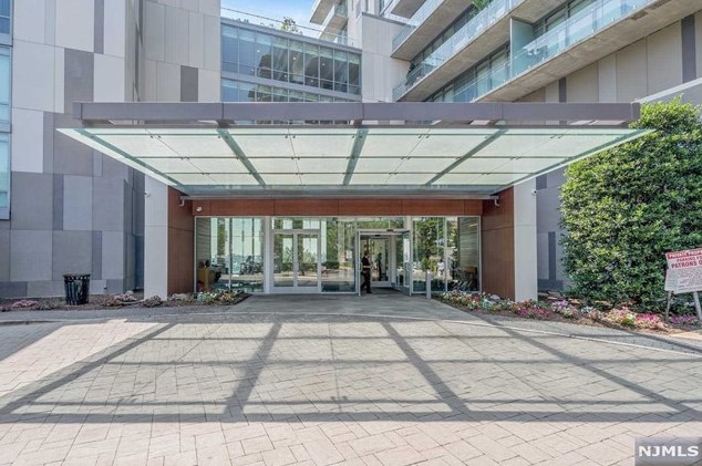 320 Adolphus Ave #520, Cliffside Park, NJ 07010