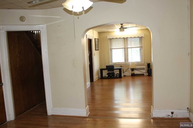 41-5 Irving St, Jersey City, NJ 07307-2545
