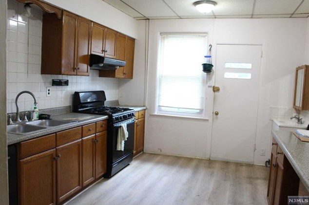 41-5 Irving St, Jersey City NJ  07307-2545 exterior