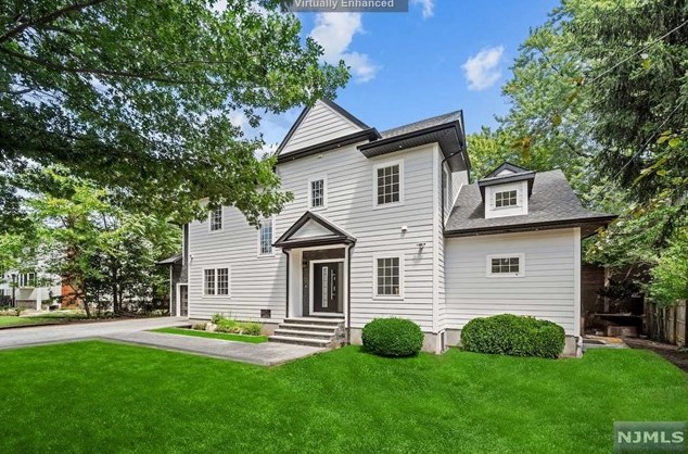 109 Arbor Dr, Ho Ho Kus, NJ 07423