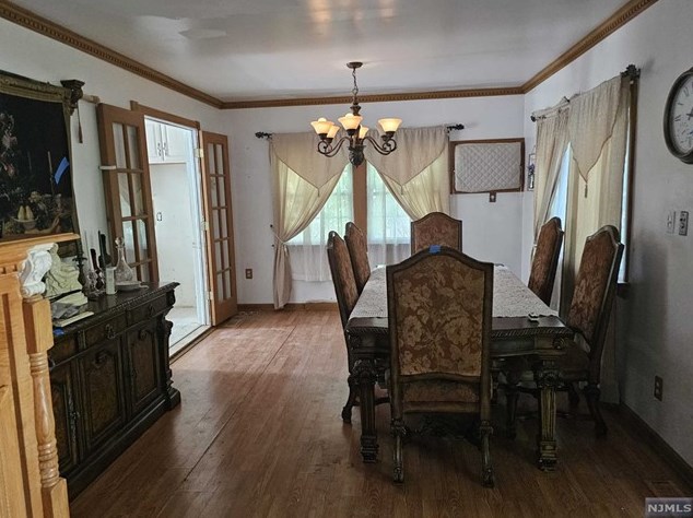 11 Crescent St, Rochelle Park, NJ 07662