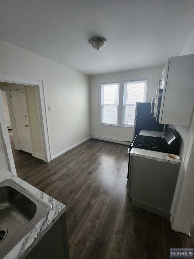 29 Aldine St, Newark NJ  07112-1511 exterior