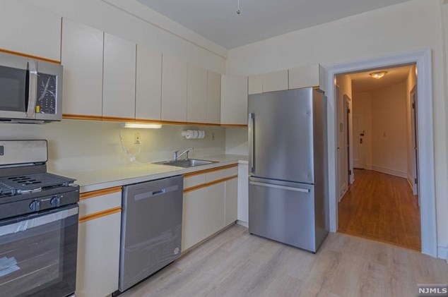 755 Anderson Ave #3l, Cliffside Park, NJ 07010